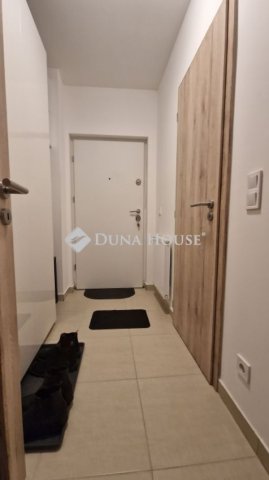 Eladó téglalakás, Budapesten, XV. kerületben 81.9 M Ft, 2 szobás