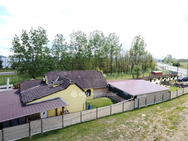 Eladó családi ház, Balassagyarmaton 75 M Ft, 3 szobás