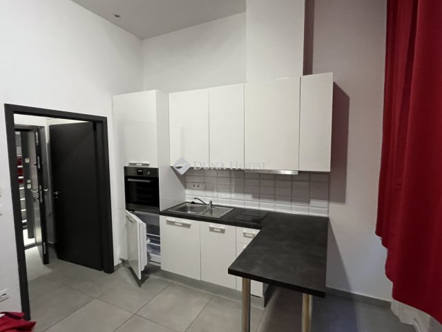 Kiadó téglalakás, albérlet, Budapesten, VII. kerületben