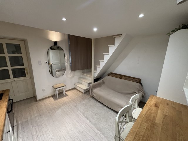 Eladó téglalakás, Budapesten, V. kerületben 49.9 M Ft, 1 szobás