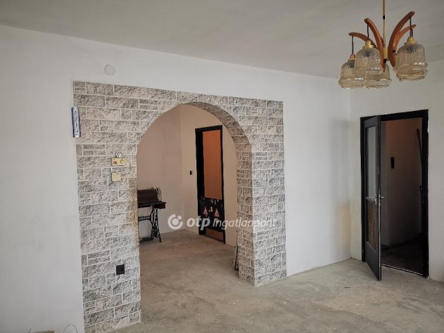 Eladó családi ház, Dunaharasztin 89.9 M Ft, 5+1 szobás