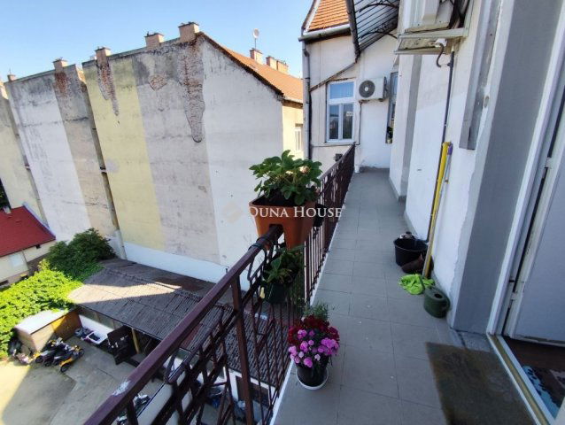 Eladó téglalakás, Budapesten, XI. kerületben 52.9 M Ft, 1 szobás