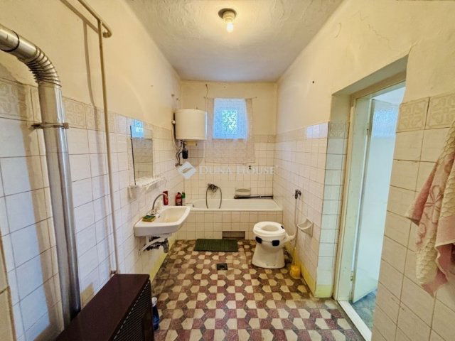 Eladó családi ház, Sándorfalván 55.9 M Ft, 1+1 szobás