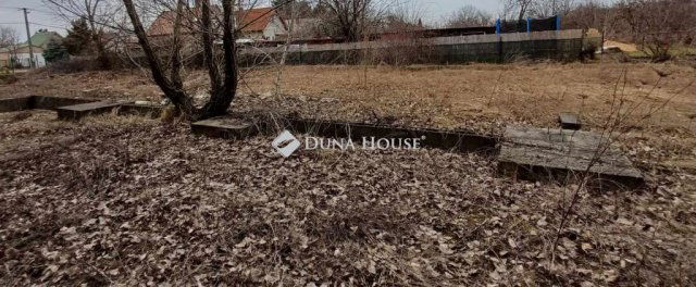 Eladó telek, Kulcson 27 M Ft / költözzbe.hu