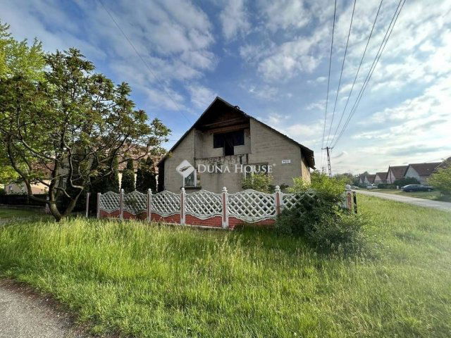 Eladó családi ház, Örkényen 34 M Ft, 3 szobás