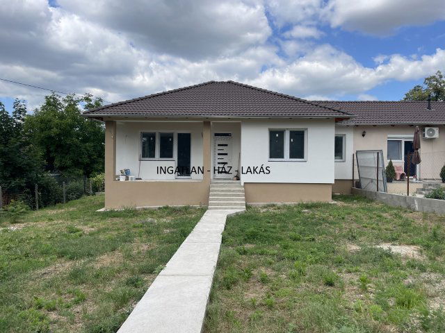 Eladó családi ház, Csörögön 79.99 M Ft, 3 szobás