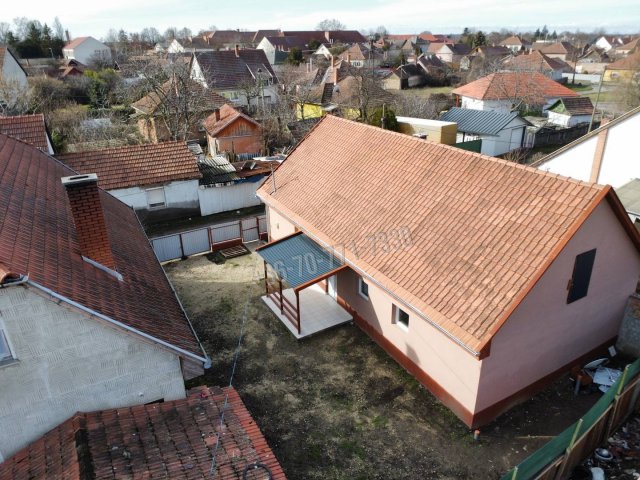 Eladó családi ház, Jászapátiban, Ivanics utcában 14.9 M Ft