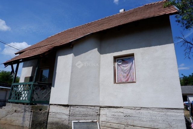 Eladó családi ház, Pákozdon 58 M Ft, 4 szobás