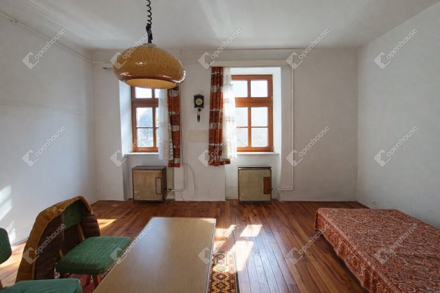 Eladó téglalakás, Sopronban 29.9 M Ft, 1 szobás