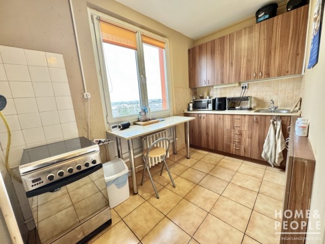 Eladó téglalakás, Szegeden 53 M Ft, 3 szobás