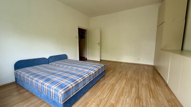 Kiadó téglalakás, albérlet, Debrecenben 150 E Ft / hó, 1 szobás