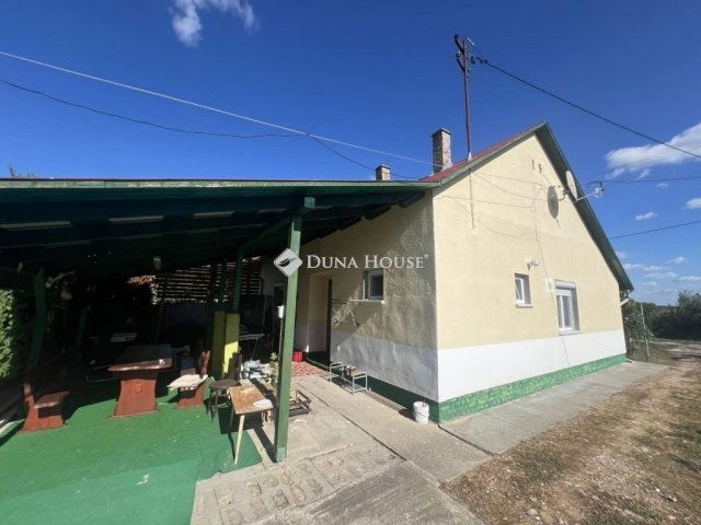 Eladó családi ház, Tiszaszigeten 45 M Ft, 2 szobás