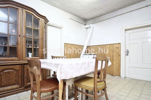 Eladó családi ház, Sitkén 21.9 M Ft, 2 szobás
