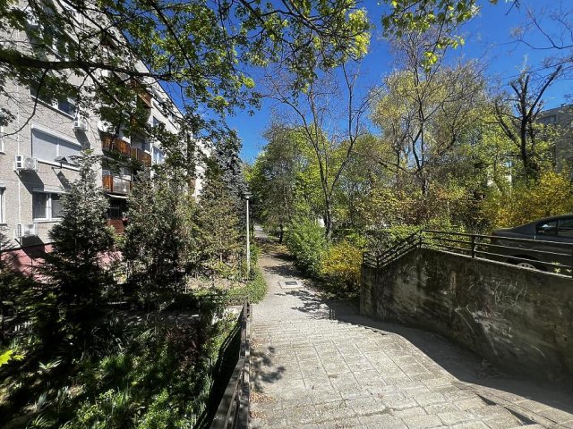 Eladó panellakás, Gödöllőn 63.5 M Ft, 2 szobás