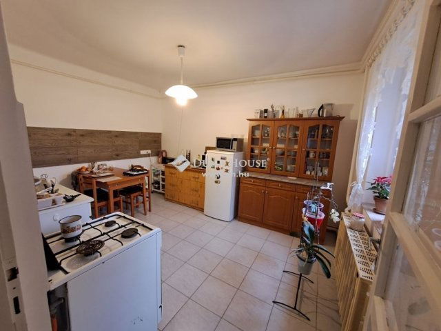 Eladó családi ház, Nagykőrösön 46.5 M Ft, 2 szobás