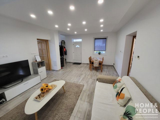 Eladó családi ház, Domaszéken 84.99 M Ft, 3 szobás