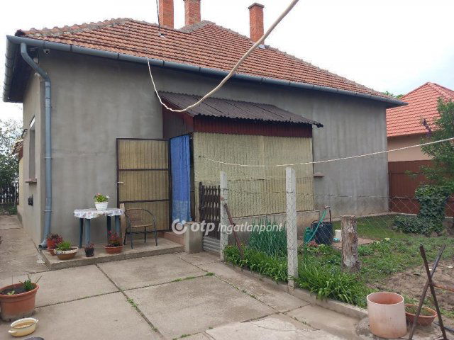 Eladó családi ház, Tömörkényen 21 M Ft, 3 szobás