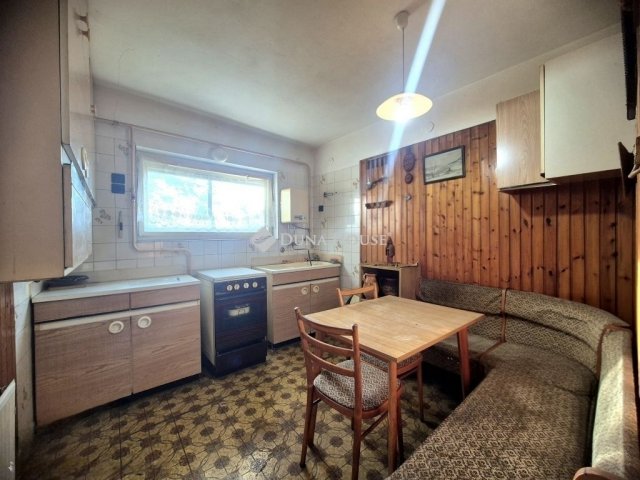 Eladó családi ház, Budapesten, III. kerületben 65 M Ft, 3 szobás