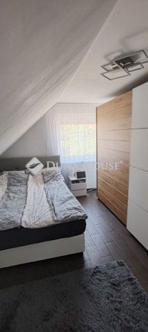 Eladó családi ház, Siklóson 96.5 M Ft, 5 szobás