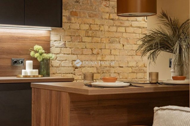 Eladó téglalakás, Budapesten, IX. kerületben 54.9 M Ft, 2 szobás