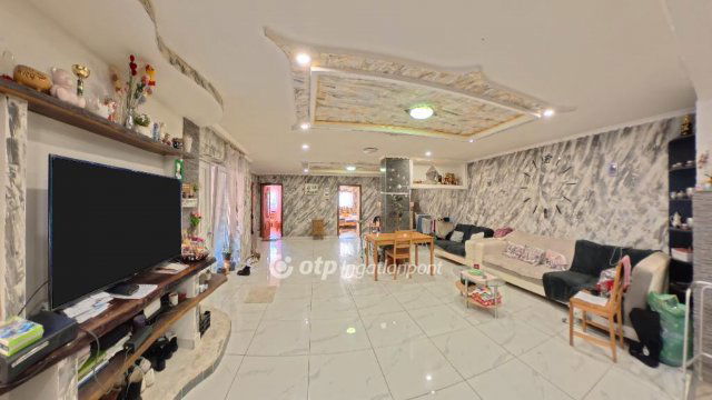 Eladó családi ház, Szomolyán 47.9 M Ft, 3 szobás