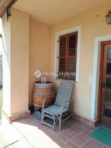 Eladó családi ház, Pákán 193.612 M Ft, 5 szobás