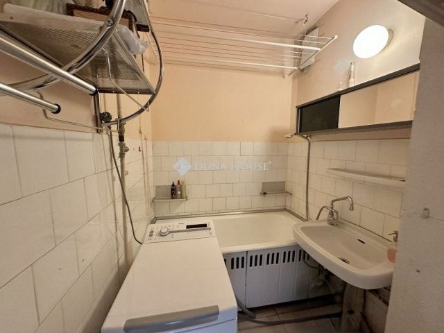 Eladó panellakás, Budapesten, XV. kerületben 49.5 M Ft, 2 szobás