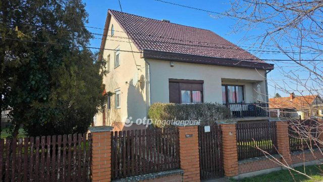 Eladó családi ház, Kabán 50 M Ft, 4 szobás