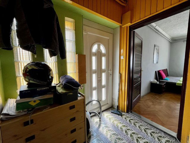 Eladó családi ház, Pécsett 89.9 M Ft, 3 szobás