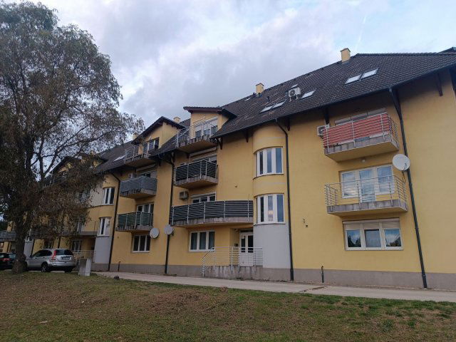 Eladó téglalakás, Ajkán, Szent István úton 39.8 M Ft