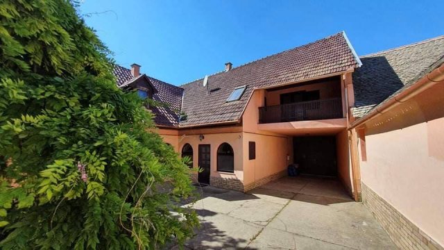 Eladó családi ház, Baján 69 M Ft, 3+1 szobás