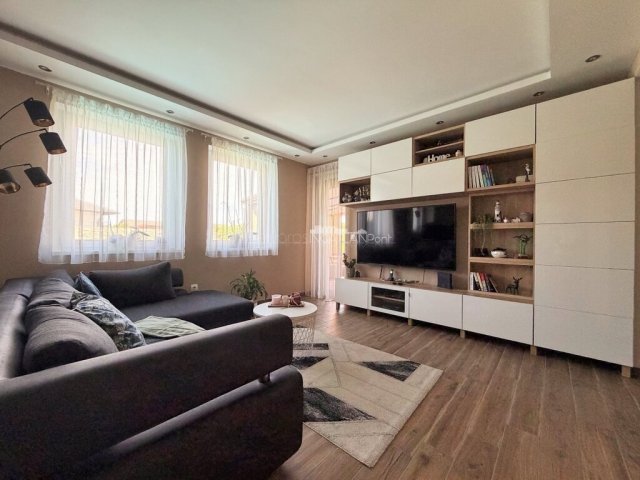 Eladó sorház, Szombathelyen 149.9 M Ft, 5 szobás