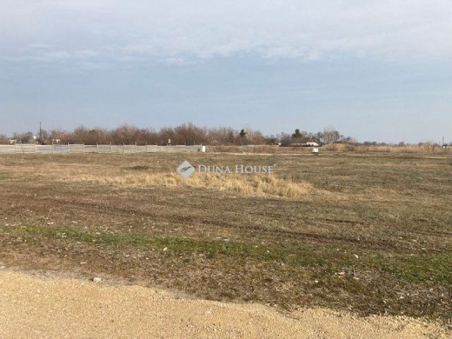 Eladó ipari ingatlan, Algyőn 1031 M Ft / költözzbe.hu