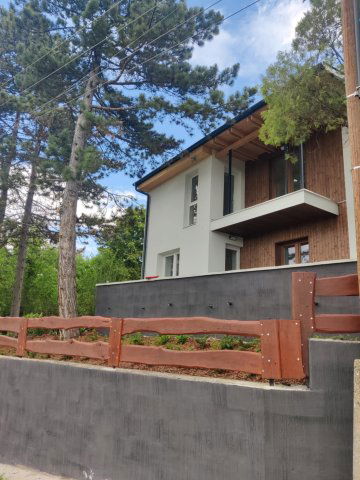 Kiadó családi ház, albérlet, Esztergomban 400 E Ft / hó