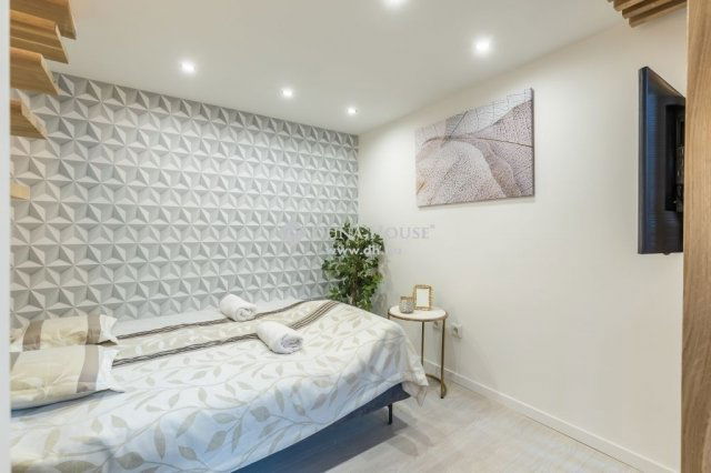 Eladó téglalakás, Budapesten, V. kerületben 199.9 M Ft, 2 szobás