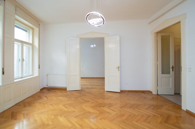 Eladó téglalakás, Budapesten, V. kerületben 125 M Ft, 4+1 szobás