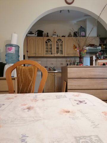 Eladó családi ház, Baján 159.9 M Ft, 6 szobás