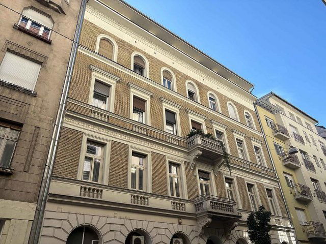 Eladó téglalakás, Budapesten, VI. kerületben, Ó utcában