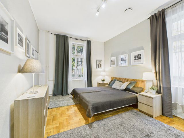 Eladó téglalakás, Budapesten, VI. kerületben 94 M Ft, 2 szobás