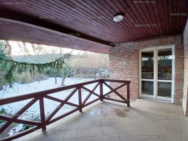 Eladó családi ház, Solymáron 222 M Ft, 5 szobás