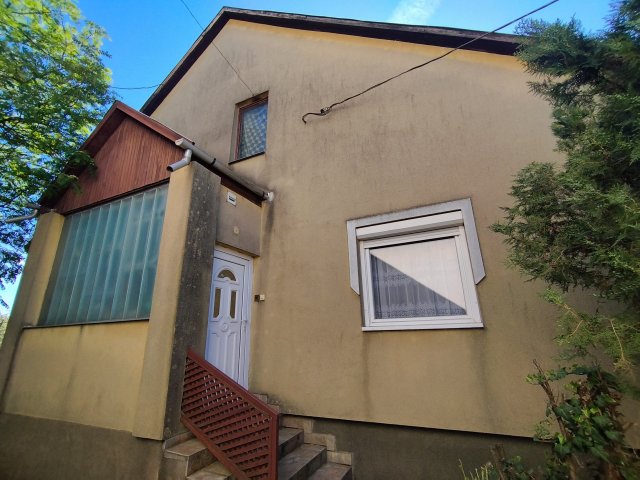 Eladó családi ház, Ongán 57 M Ft, 3 szobás