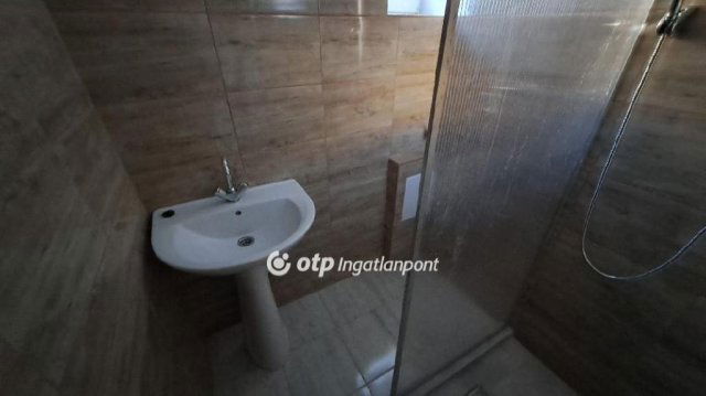 Eladó családi ház, Kecskeméten 85 M Ft, 6+1 szobás