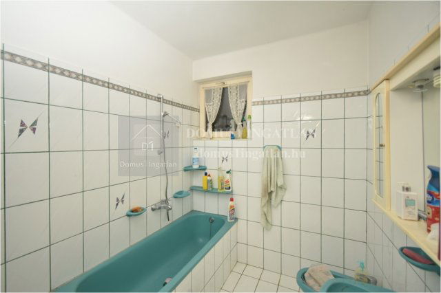 Eladó családi ház, Kőszegen 88 M Ft, 6 szobás