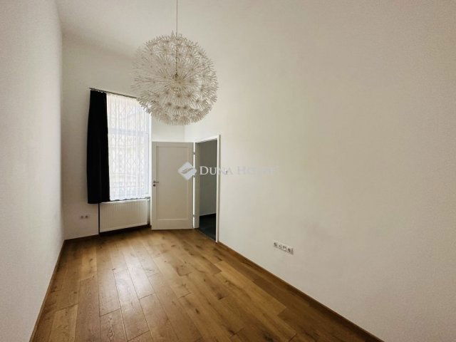 Eladó téglalakás, Budapesten, VIII. kerületben 109 M Ft