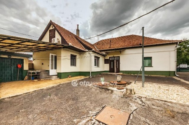 Eladó családi ház, Bodrogkisfaludon 49.9 M Ft, 5+1 szobás