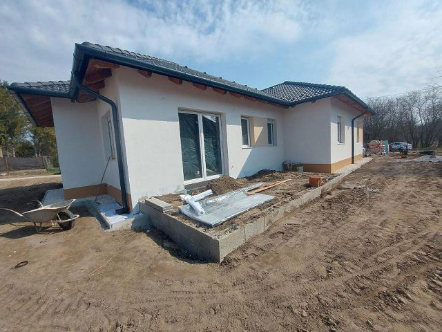 Eladó családi ház, Gödön 149.9 M Ft, 5 szobás