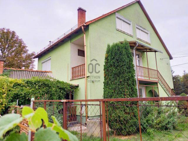 Eladó családi ház, Miskén 33.5 M Ft, 6 szobás