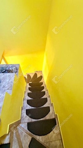 Eladó téglalakás, Üllőn 125 M Ft, 5 szobás