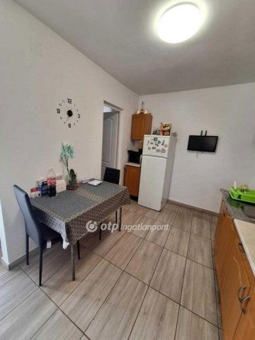 Eladó családi ház, Üllőn 38.9 M Ft, 1+1 szobás