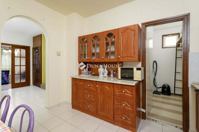 Eladó családi ház, Kimlén 69.9 M Ft, 4 szobás